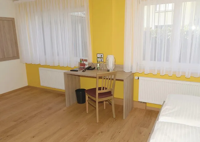 Rothweinhotel 3*