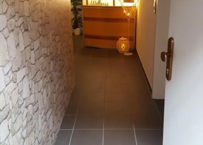 Hotell Rothweinhotel 3*