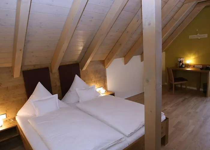 Rothweinhotel Hotell