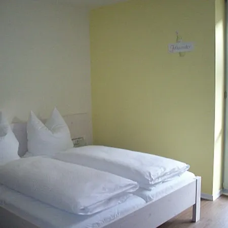 Rothweinhotel 3* Wiesenbronn