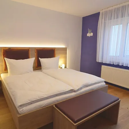 Rothweinhotel Hotel