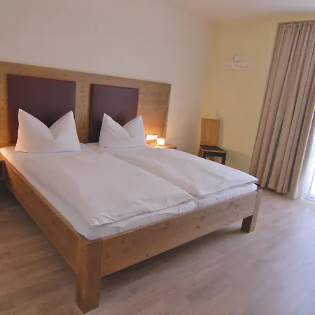 Rothweinhotel Wiesenbronn