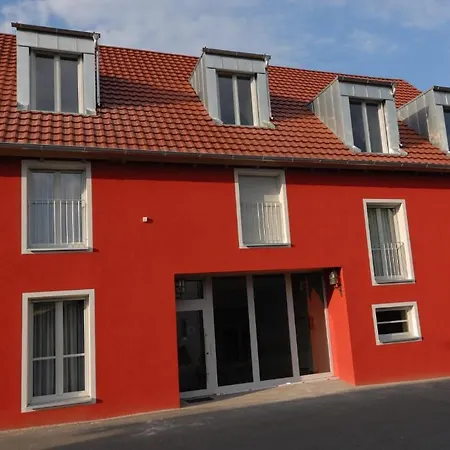 Rothweinhotel فندق Wiesenbronn